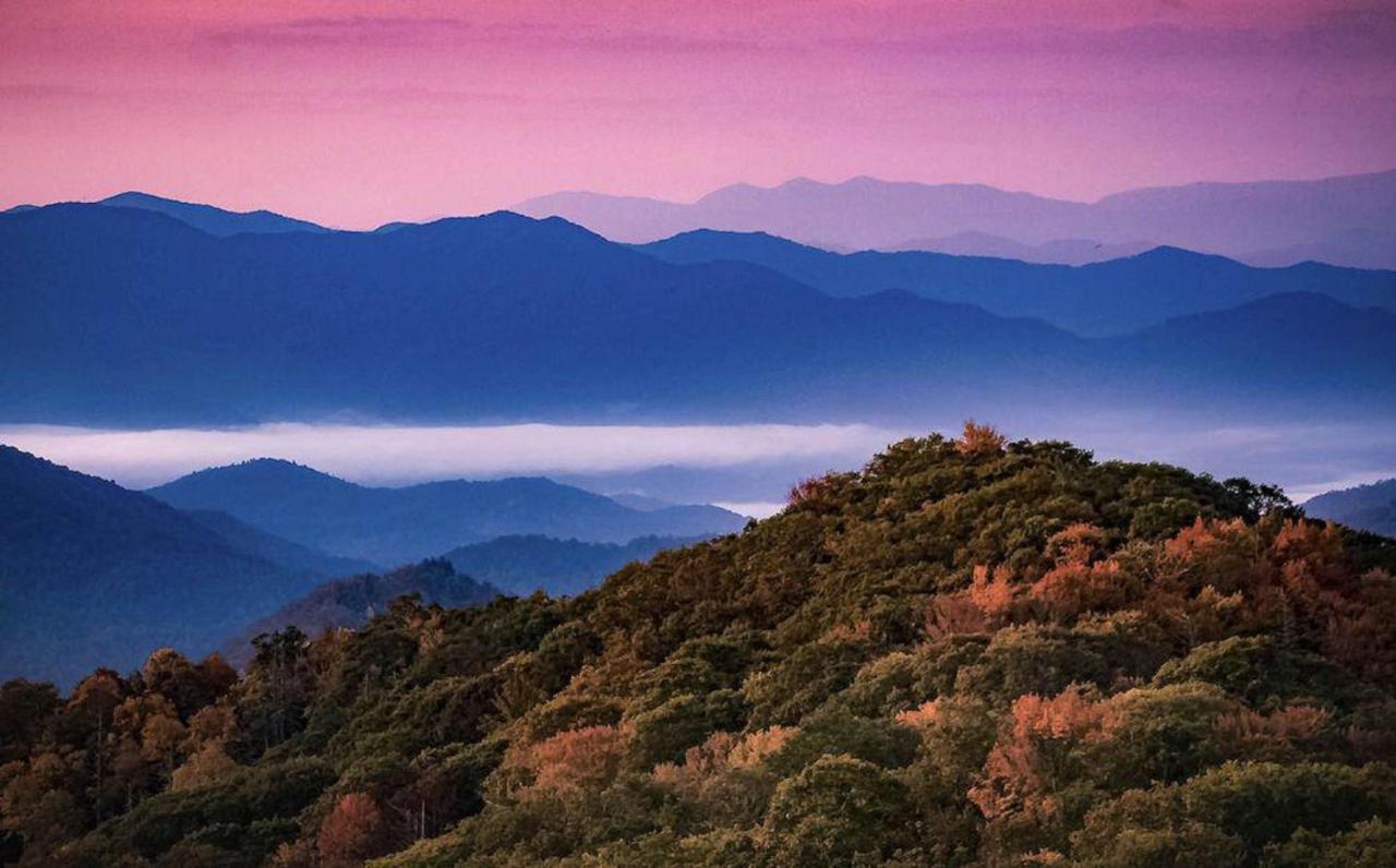 Smoky Mountains Studio With Balcony 개틀린버그 외부 사진